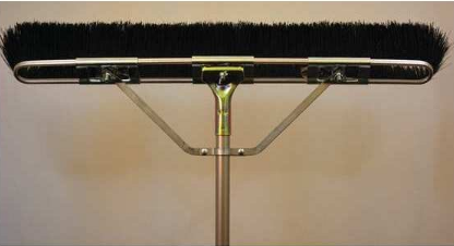 BR.2158.CS.X BLACK 35" BLACK MEDIUM BRUSH HEAD, BRACE, BOLT-ON STEEL HANDLE